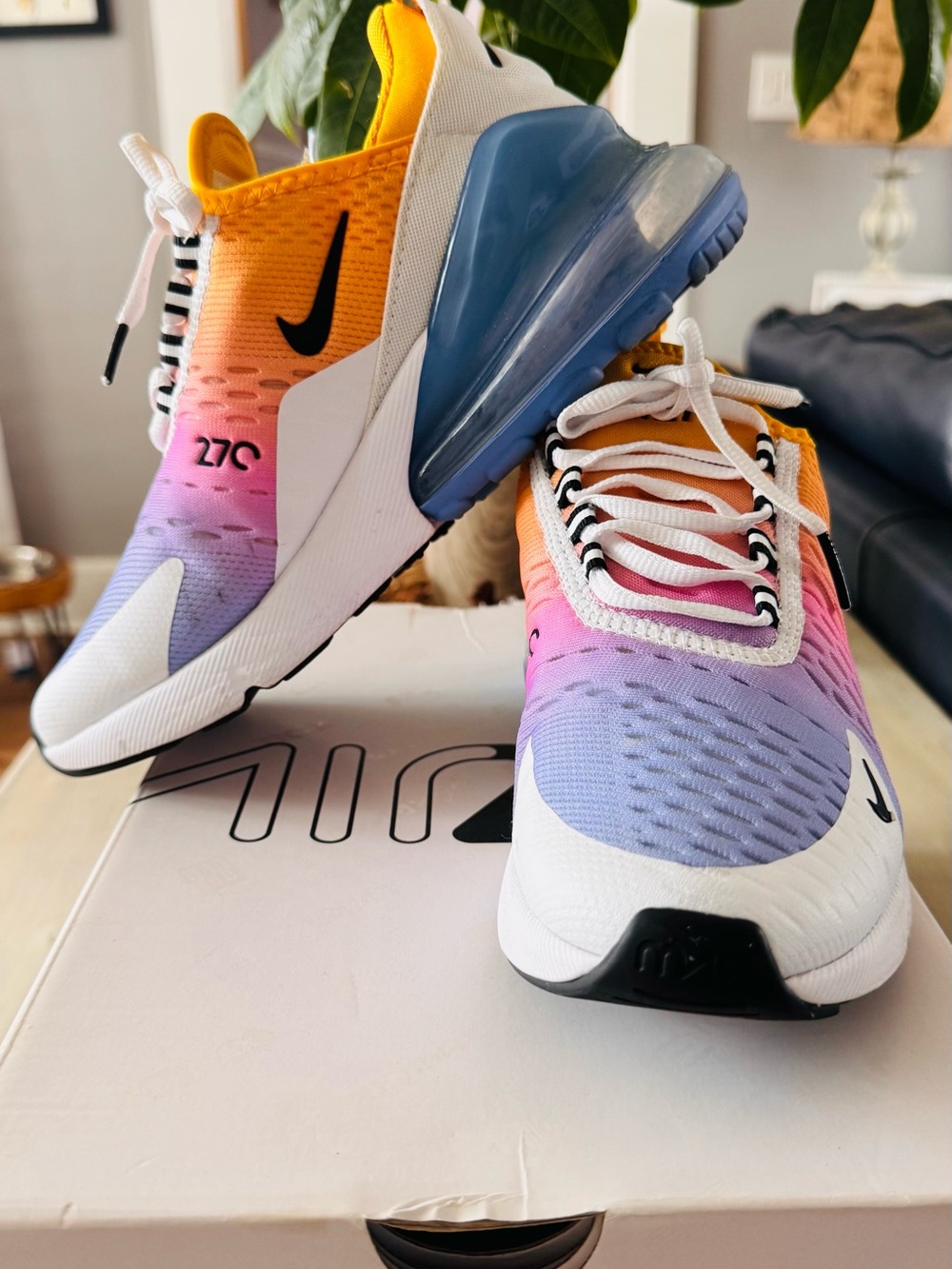 Nike Women’s  — Purple, Pink & Orange.  W Air 270 Max Size W 6 1/2 - Picture 4 of 7
